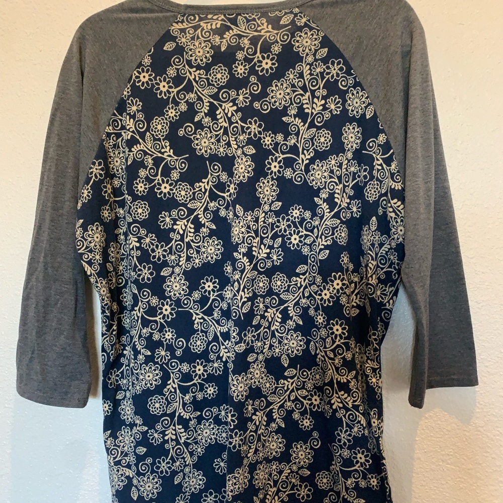 LuLaRoe Randy Tee - Picture 3 of 3